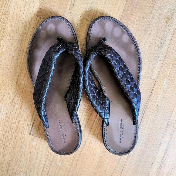 Bottega Veneta Intrecciato Weave Leather Thong Sandals Size 38.5 - 8/8.5 US - Picture 1 of 5